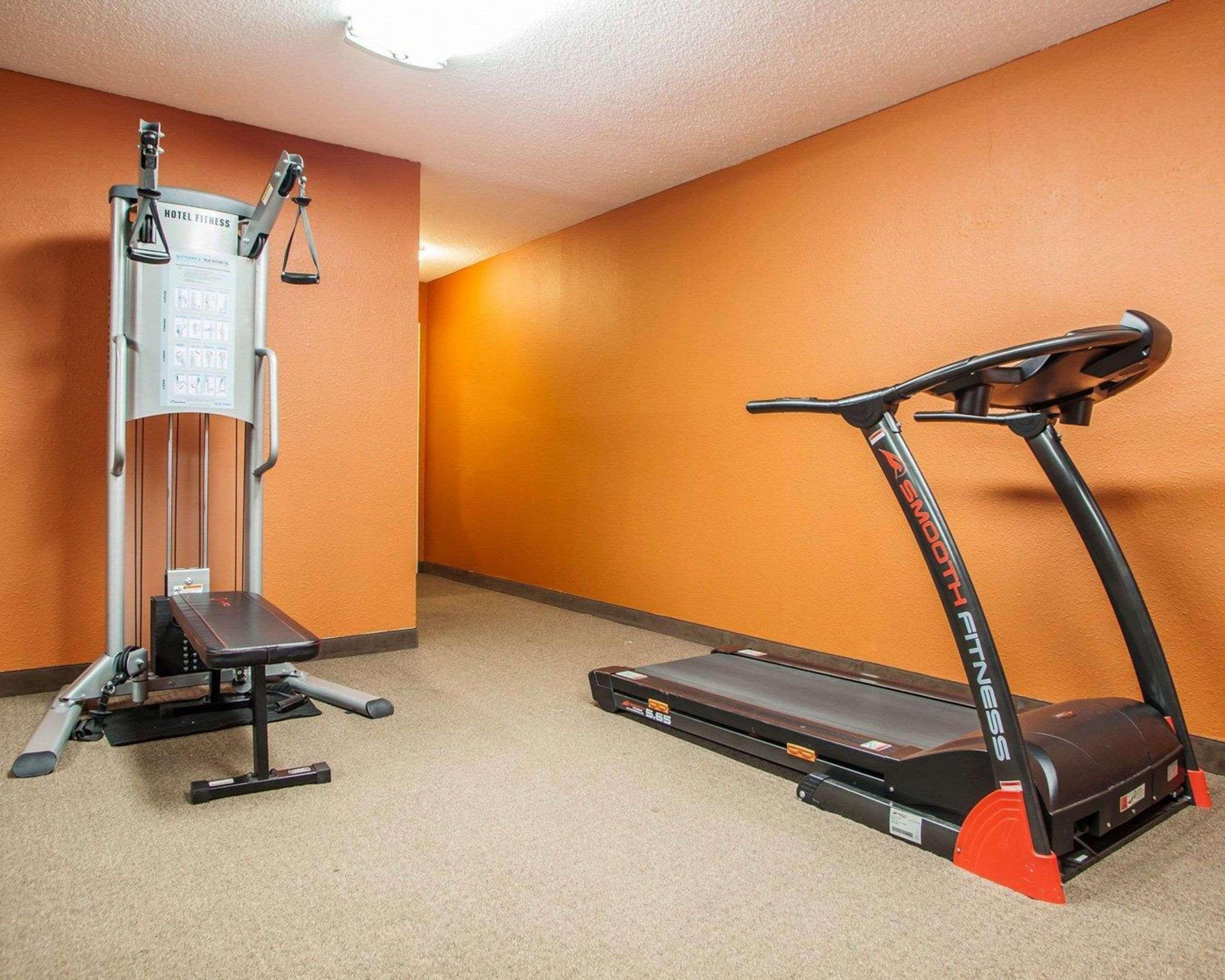 Quality Inn Airport Woodson Terrace Екстериор снимка