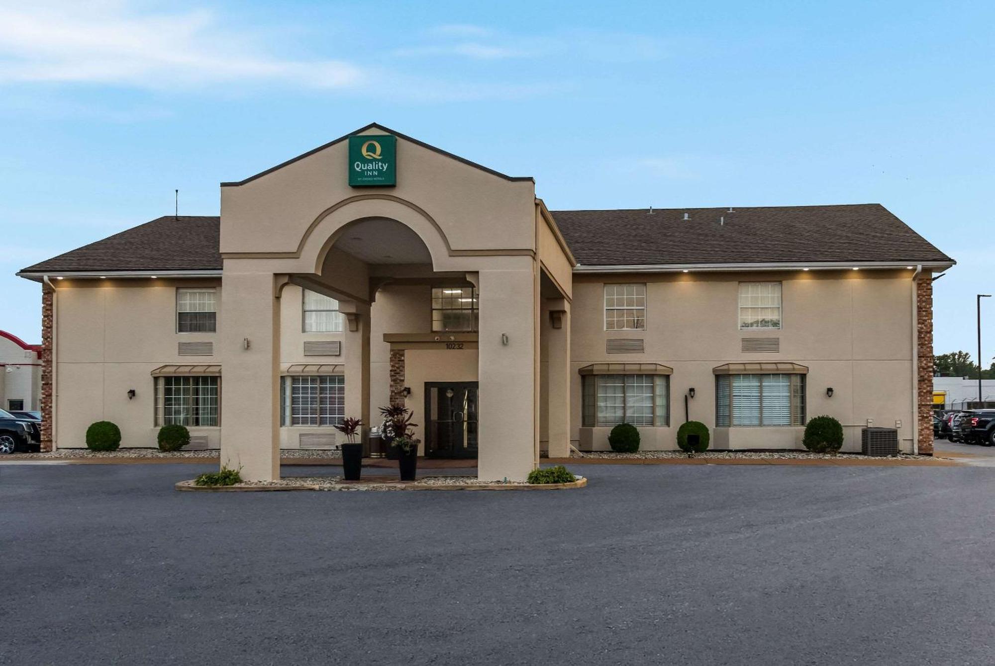 Quality Inn Airport Woodson Terrace Екстериор снимка