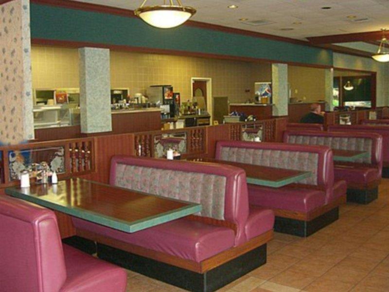 Quality Inn Airport Woodson Terrace Екстериор снимка